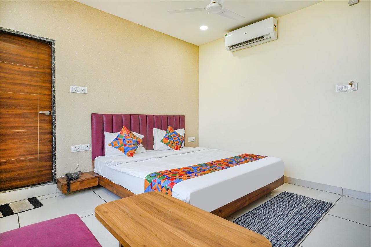 Fabhotel Sukh Vilas Индаур Экстерьер фото