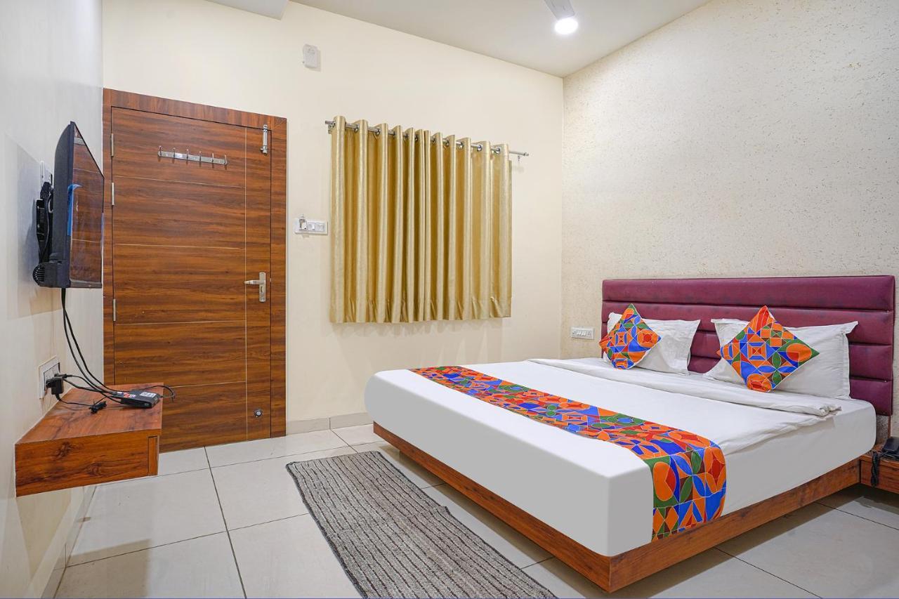 Fabhotel Sukh Vilas Индаур Экстерьер фото